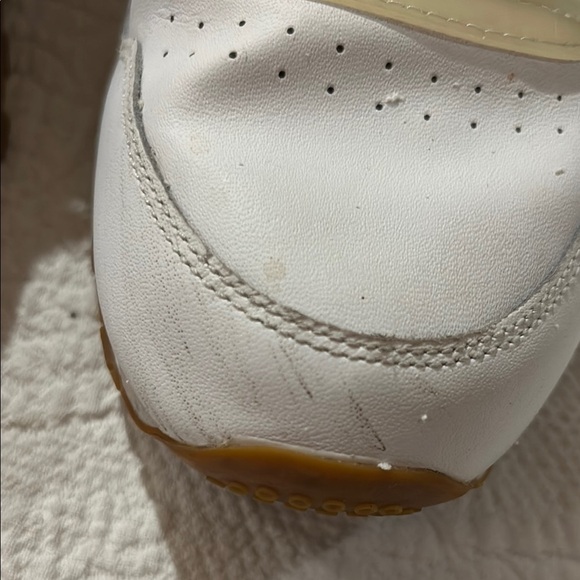 Reebok White and Red Retro 1983 Sneakers. Men’s size 12 - Picture 3 of 12